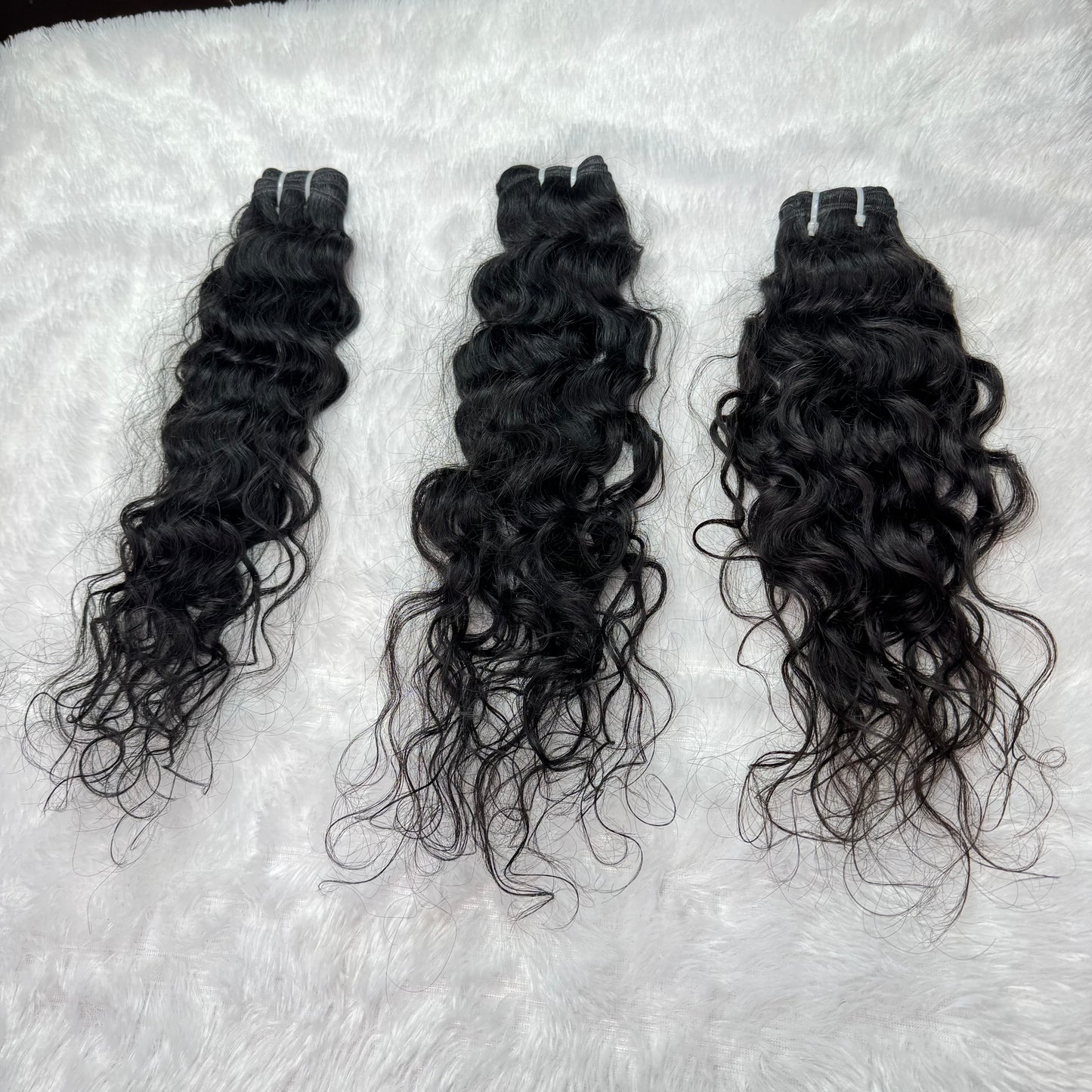 Raw Hair Bundle || Curly Hair || Natural Black || Machine Weft Hair Extension || 22" Inch